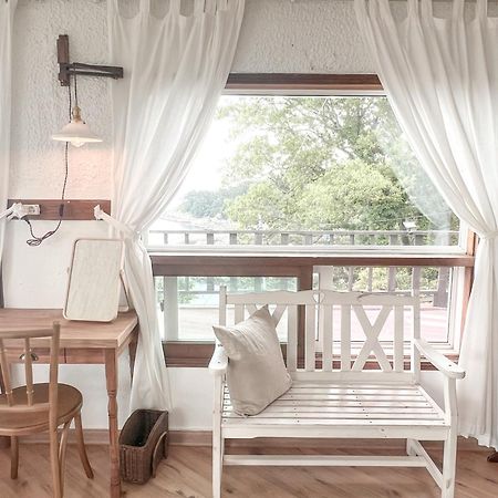 Country House Exclamation Mark & Comma Namhae Exterior foto
